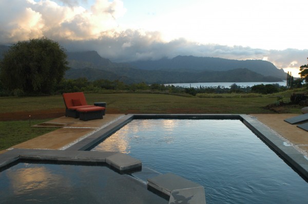 Home with pool overlooking Hanalei Bay