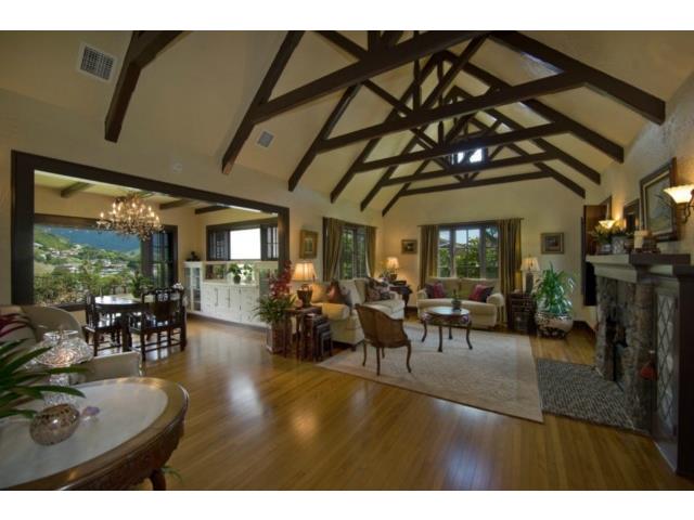 Living & dining room with original Ohia floors & Beamed ceilings