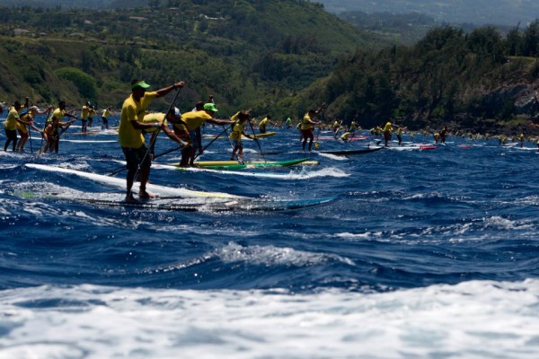OluKai-Stand-Up-Paddle-race